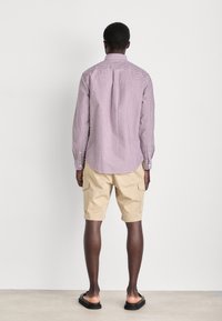Tommy Hilfiger HERITAGE OXFORD GINGHAM - Ing - plum/optic white