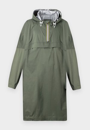 Maslinasto zelena vodootporna jakna s kapuljačom, polu-zip prednjim dijelom i elastičnim detaljima. Ima slojeviti dizajn i glatku, sjajnu teksturu.