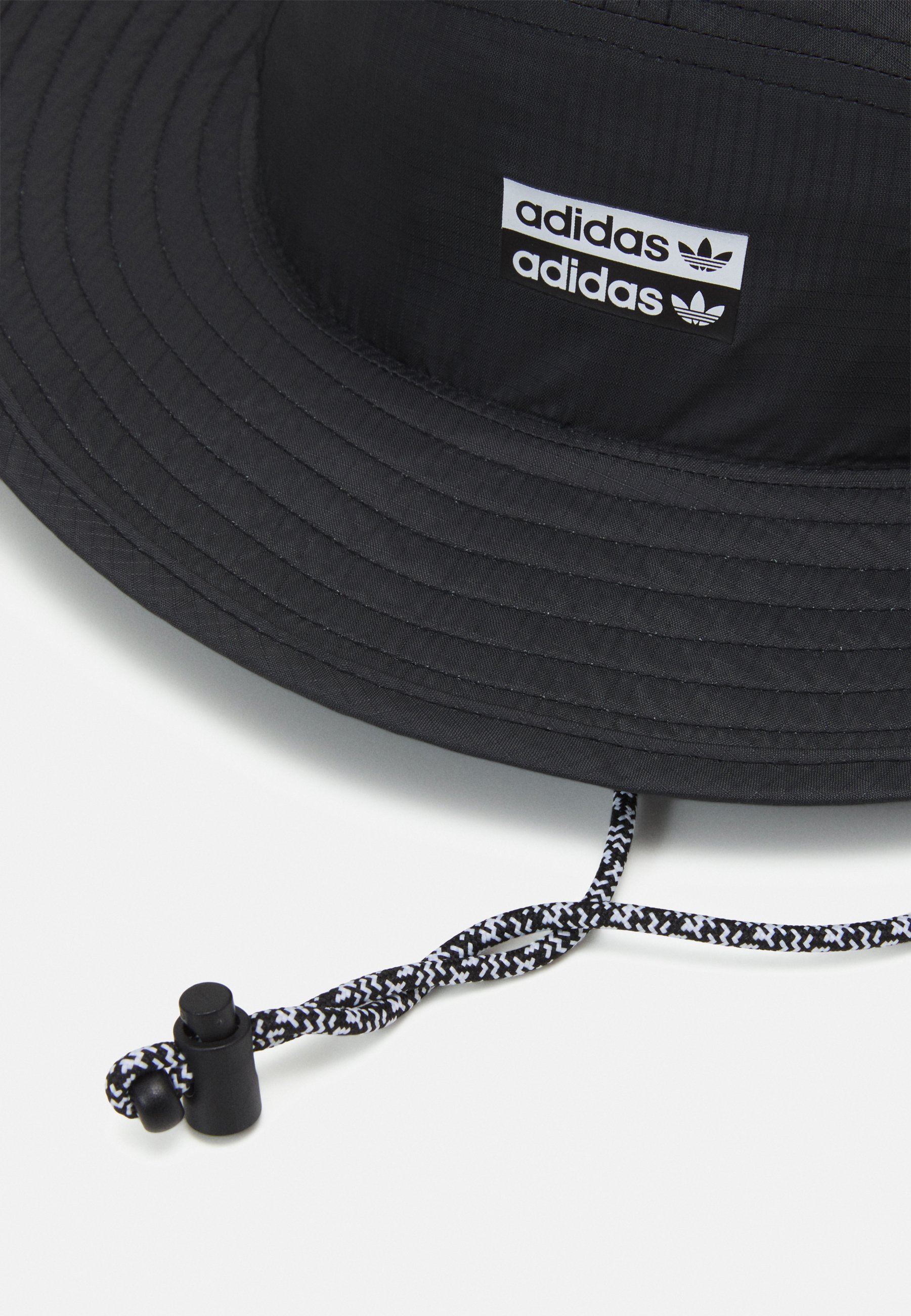 جدة قطع خلفي adidas klobouk zalando 