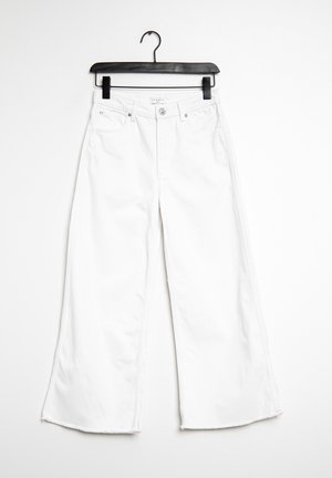 sandro Vaqueros boyfriend - white