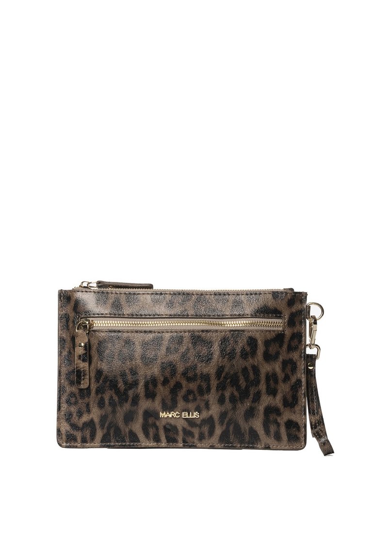 Leopardenmuster-Clutch aus strukturiertem Leder, mit goldfarbenem Reißverschluss, Fronttasche, Handgelenkriemen und goldenem Logo auf der Vorderseite.