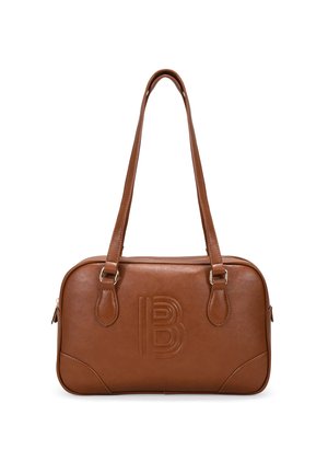 Bolso de cuero marrón con dos asas, logo 'B' en relieve, forma rectangular, costuras mínimas y bordes sutilmente redondeados.