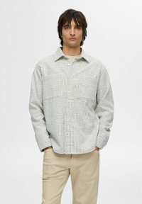 Selected Homme Vasaras jaka - egret