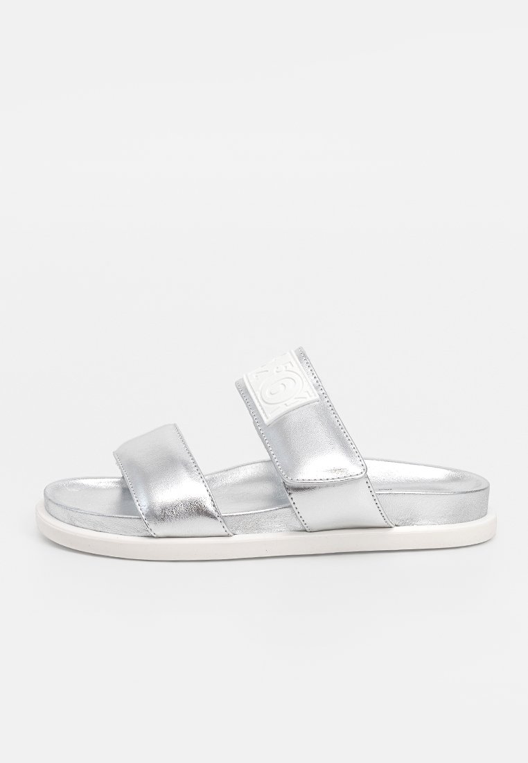 MM6 Maison Margiela Muiltjes zilverkleurig MM6 Maison Margiela Muiltjes zilverkleurig