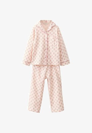 Ensemble de pyjama à motifs roses comprenant un haut à bouton et une poche, accompagné de pantalons assortis. Le tissu est doux avec une texture lisse.