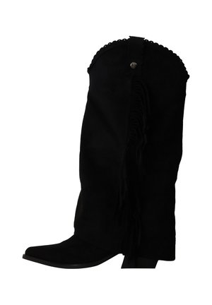 Botte cowboy noire en daim jusqu’au genou avec des détails en franges et un bord supérieur festonné sur un talon bas empilé.