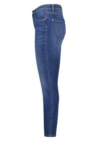 Jean skinny en denim bleu foncé, avec une taille haute, un design à cinq poches et des détails de couture minimalistes. Texture lisse tout au long.