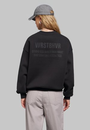 WRSTBHVR, WRSTBHVR SWEATSHIRT STUDIO SWEATSHIRT UNISEX - Φούτερ - black beauty  moonless night