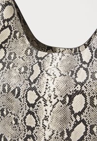 MICHAEL Michael Kors NOLITA HOBO  - Shopping bag - natural