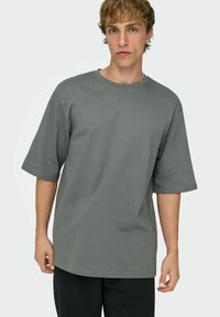 Only & Sons ONSROBBY - T-shirt basic - castor gray