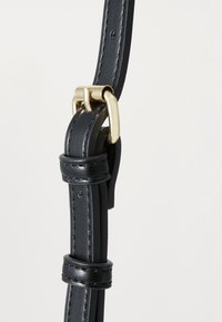 TWINSET BAG - Soma ar siksnu pāri ķermenim - nero