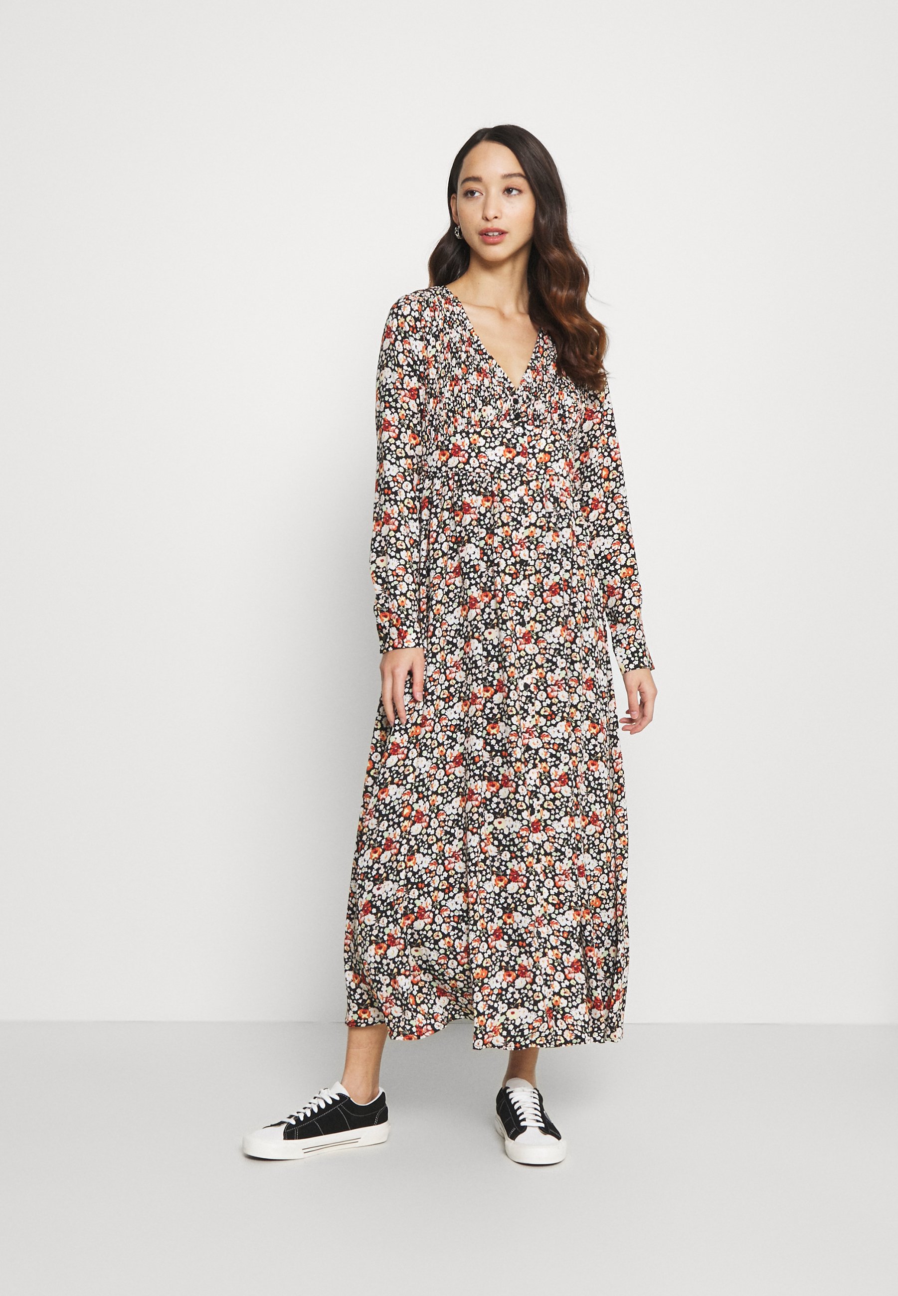 Edited Frederika Dress Maxikleid Mischfarben Apricot Zalando De 
