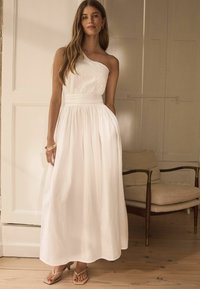 Next PREMIUM ONE SHOULDER REGULAR FIT - Maksimekko - white