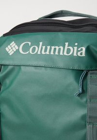 Columbia LANDROAMER™ BACKPACK UNISEX - Rucksack - rain forest/black
