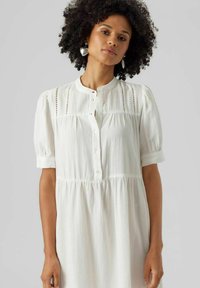 Vero Moda Dnevna haljina - snow white