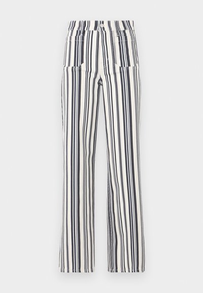 Pantalon rayé en bleu marine et blanc, présentant une taille haute et des jambes larges, fabriqué dans un tissu léger avec une texture douce.