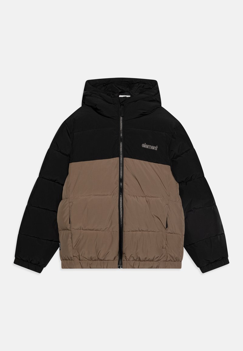 Jachetă tip puffer cu o secțiune superioară neagră și o secțiune inferioară maro. Materialul este matlasat și include un fermoar frontal, glugă și buzunare laterale.