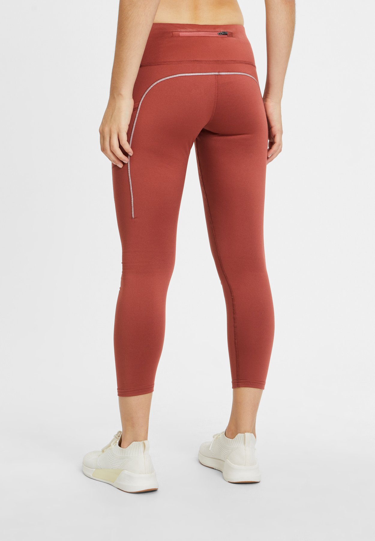 APPAREL ROCKLEDGE RUNNING TIGHTS