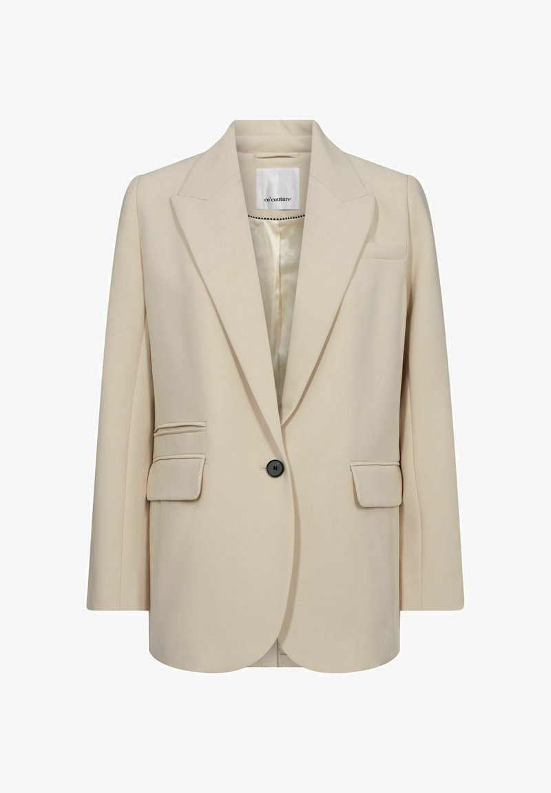 Beige taillierter Blazer aus glattem Stoff. Verfügt über Reverskragen, einen einzelnen schwarzen Knopf, zwei seitliche Taschen und eine Brusttasche.