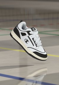 Δεν επιλέχθηκε, white/new black/natural