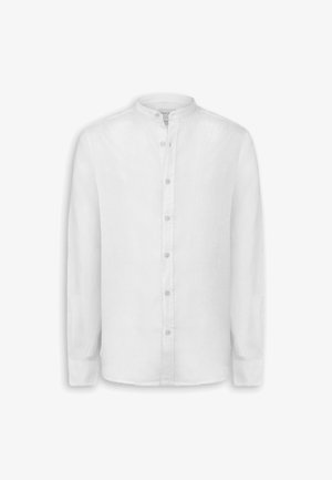 Camisa blanca de hombre de manga larga con cuello mandarín y botones delanteros, hecha de tela ligera y semitransparente.