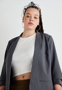 ONLY Carmakoma CARELLY 3/4 LIFE - Bleizeris - magnet