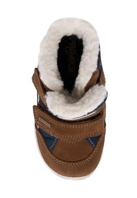 Brązowe i granatowe dziecięce buty z białym futerkiem wewnętrznym, z rzepem oraz etykietą Gore-Tex na górnej części.