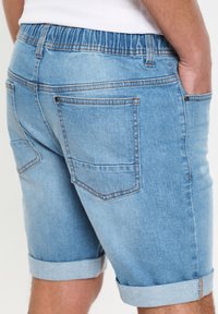 Threadbare THB BURT - Short en jean - light wash