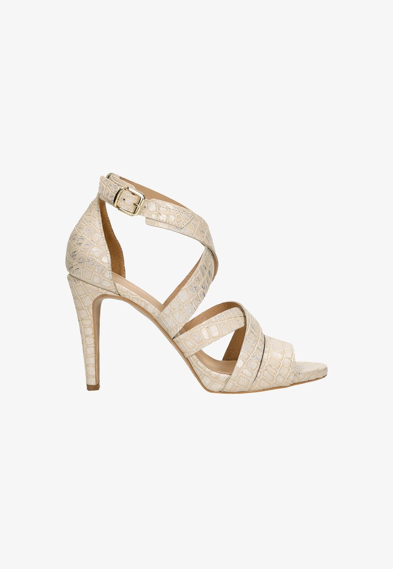 Beige sandály na vyšším podpatku s texturovaným vzorem s krokoembossingem. Mají překřížené pásky a nastavitelné přezky na kotníku.