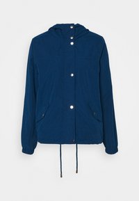 Granatowa kurtka z kapturem z przednimi zapięciami na zatrzaski, dwiema kieszeniami na klatce piersiowej, elastycznymi mankietami i regulowanym ściągaczem w dolnej części.