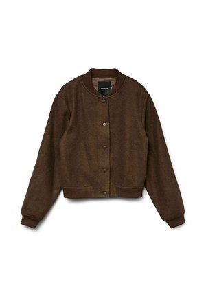 Giacca bomber marrone in misto lana con chiusura a bottoni a pressione, polsini, collo e orlo a coste, mostrata distesa su uno sfondo bianco.