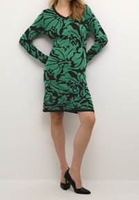 Cream MOLLIA - MOLLIE FIT - Abito in maglia - green leaves print