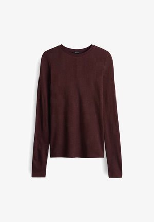 Maglietta a maniche lunghe, a coste, di colore marrone scuro, con collo rotondo e orlo dritto, esposta su uno sfondo bianco.