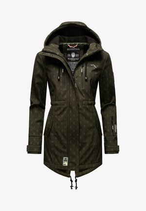 Donkergroene jas met een gestructureerd patroon, voorzien van een capuchon, trekkoord in de taille, meerdere met rits afgesloten zakken en logo-accenten.