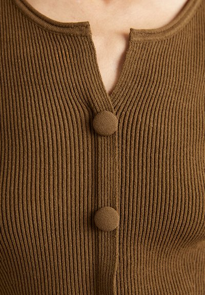 By Malene Birger FRANCINAS - Kardigán - shitake