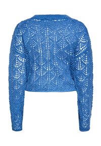 Blauer, kurz geschnittener Pullover mit langen Ärmeln, der ein gestricktes Spitzenmuster und ein Lochmuster zeigt, aus einem strukturierten Garnmaterial gefertigt.