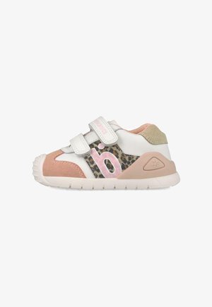Biomecanics, ZAPATILLAS PRIMEROS PASOS PUNTERA PROTECTORA UNISEX - Zapatos de bebé - blanco