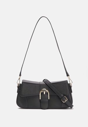Sac à bandoulière rectangulaire en cuir noir avec boucle dorée et sangle réglable présenté sur fond blanc.