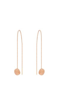 Orecchini in oro rosa con pendenti circolari texturizzati, sospesi a catene sottili. Le catene presentano una finitura raffinata e semplici accenti metallici.