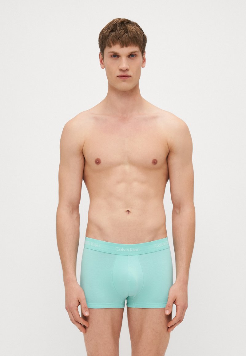 Calvin Klein Underwear - LOW RISE TRUNK 3 PACK - Uske bokserice - faded denim/celadon tint/beau, Povećaj