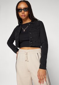 ONLY ONLNEW WESTA CROPPED JACKET - Jeansjacka - washed black