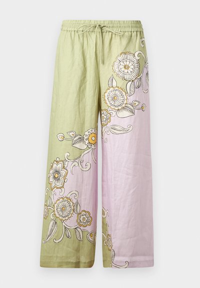Lichtgewicht, wijde broek met een elastische tailleband. Groene en lavendelkleurige tinten met bloemmotieven en omlijnde details.