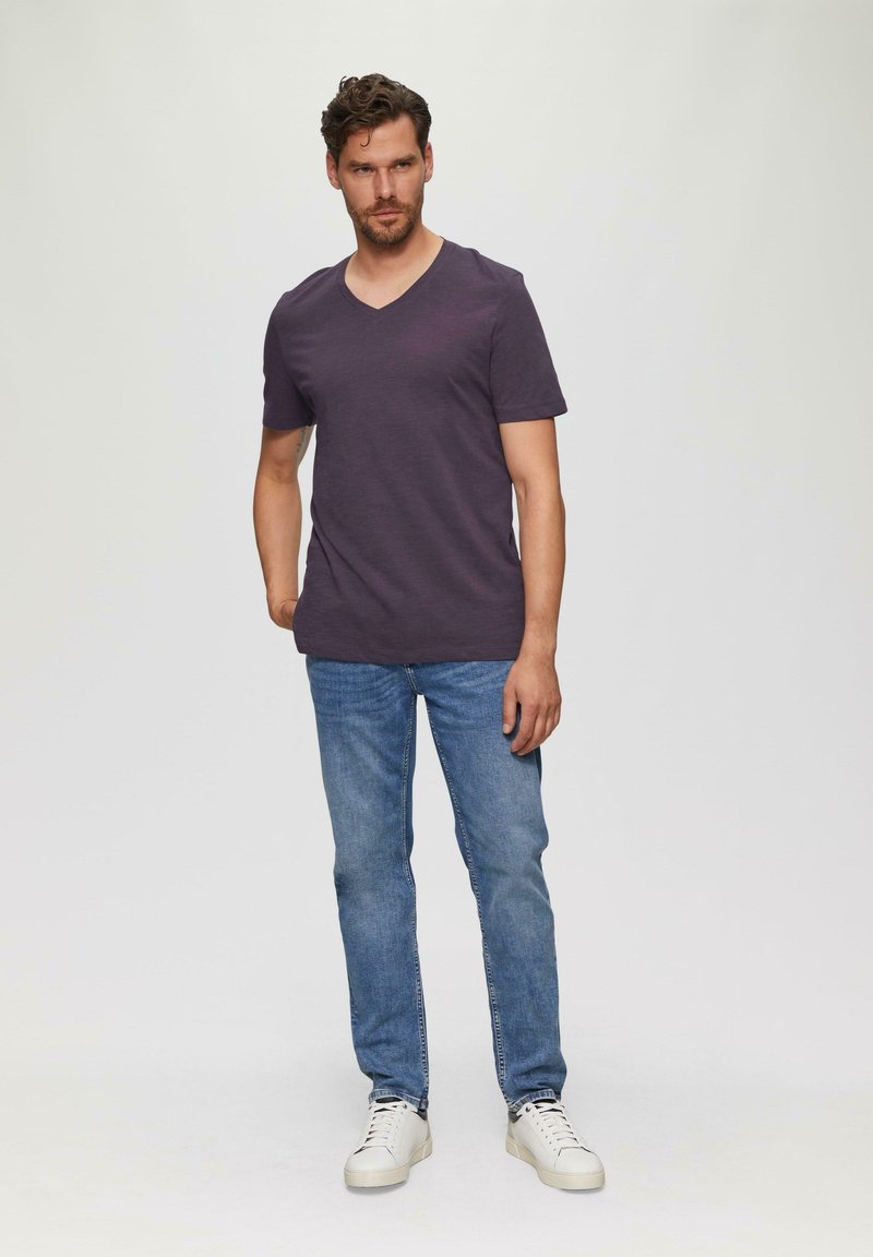 s.Oliver MET V-HALS EN SLUBSTRUCTUUR - T-Shirt basic - aubergine
