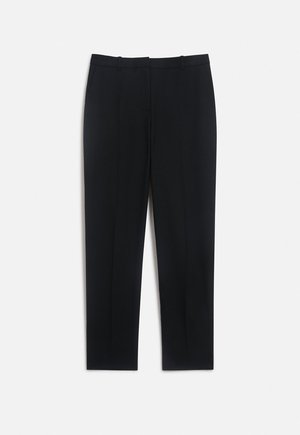 Schwarze Hose mit maßgeschneidertem Design, ausgestattet mit einer glatten Textur, vorderen Falten und zwei Seitentaschen, aus leichtem Stoff gefertigt.