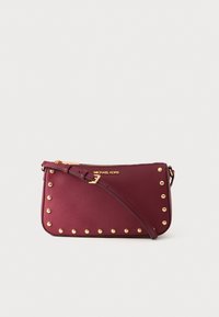 Unselected, dark berry