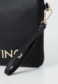 Valentino Bags FOSCA  - Sac à main - nero