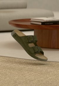 Επιλέχθηκε, smokey olive