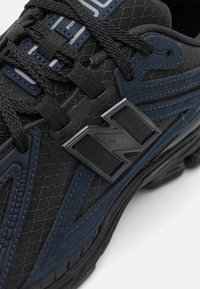 New Balance M1906 UNISEX - Joggesko - black