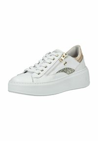 Baskets à plateforme blanches avec une fermeture éclair dorée et des œillets, détail pailleté sur le côté, et accent talon texturé beige.