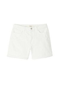 Shorts en denim blanc avec ourlets retroussés, fermeture à bouton à l'avant, passants de ceinture et poches avant, posés à plat sur un fond blanc.